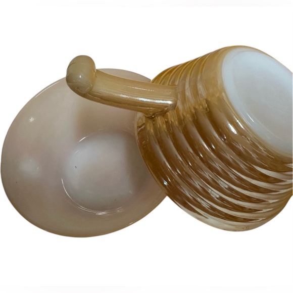 Fire King Ovenware 10 Peach Luster Bee Hive Handle Soup Bowls (2) 🍑🐝 MCM era - Picture 4 of 5